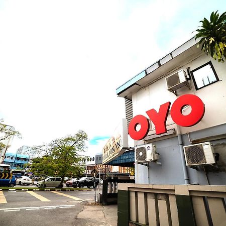 Oyo 90208 Milion Inn Miri Exterior foto